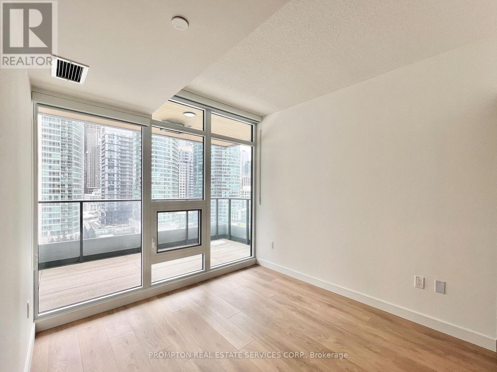 902 - 1 Concord Cityplace Way, Toronto, Ontario  M5V 0X3 - Photo 17 - C12781552