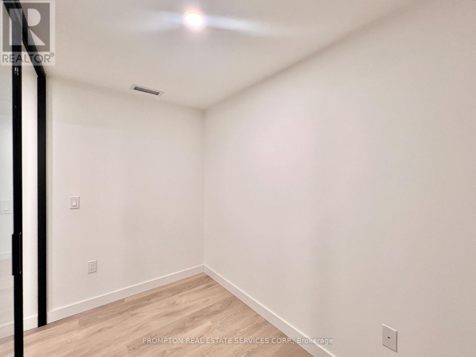 902 - 1 Concord Cityplace Way, Toronto, Ontario  M5V 0X3 - Photo 30 - C12781552