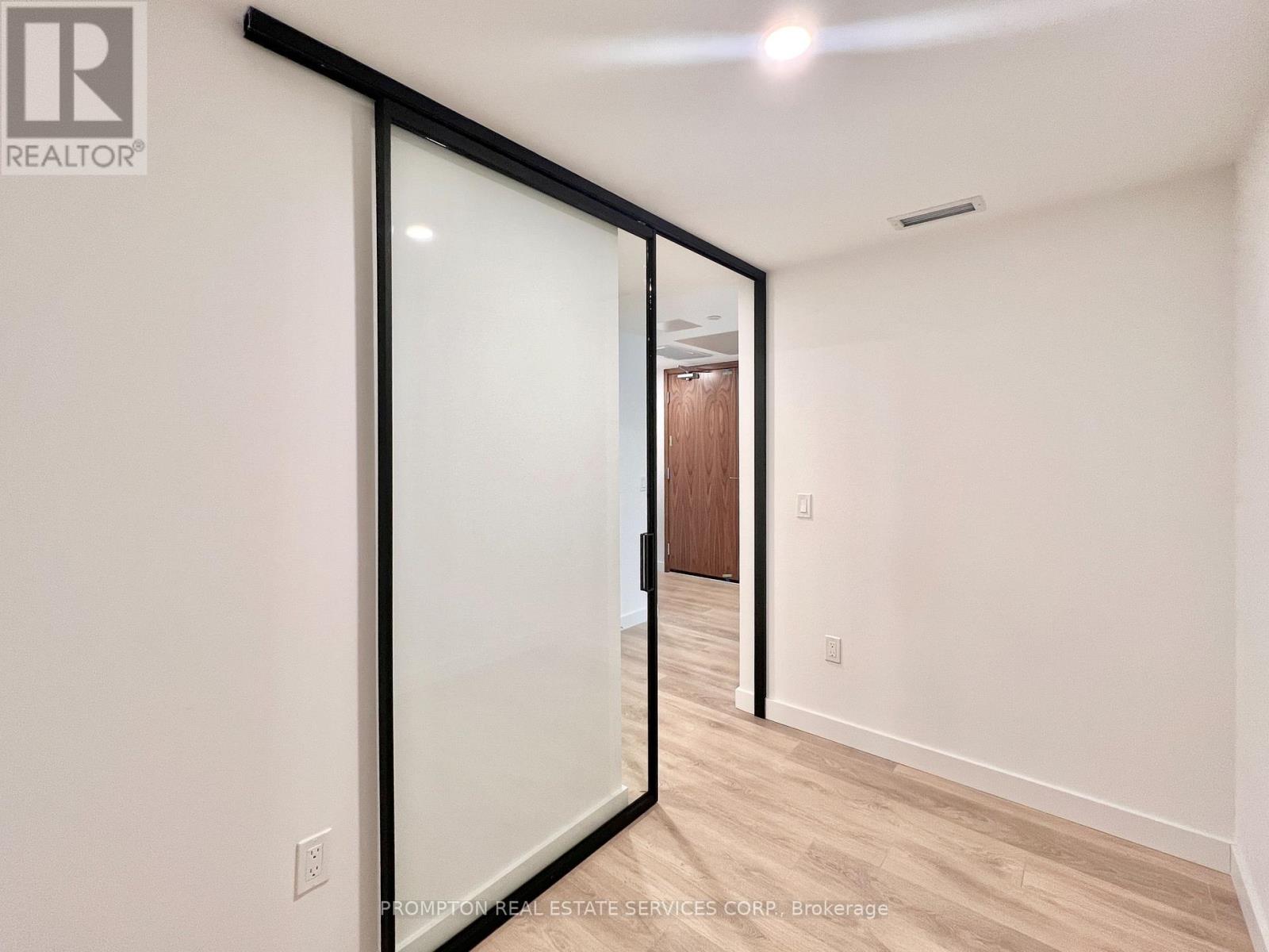 902 - 1 Concord Cityplace Way, Toronto, Ontario  M5V 0X3 - Photo 31 - C12781552