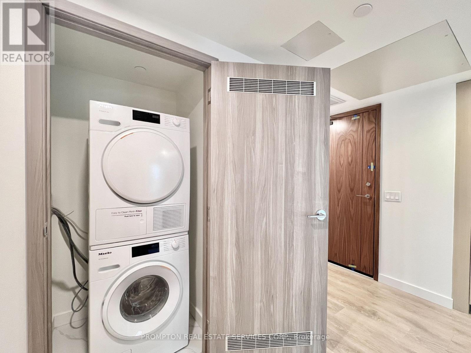 902 - 1 Concord Cityplace Way, Toronto, Ontario  M5V 0X3 - Photo 35 - C12781552