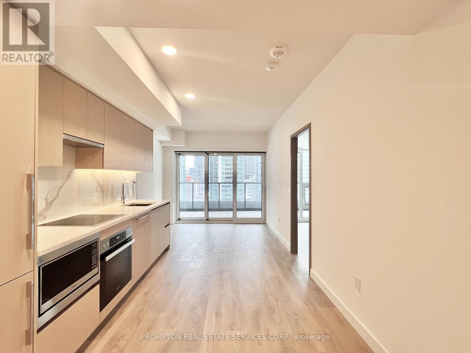 902 - 1 Concord Cityplace Way, Toronto, Ontario  M5V 0X3 - Photo 5 - C12781552