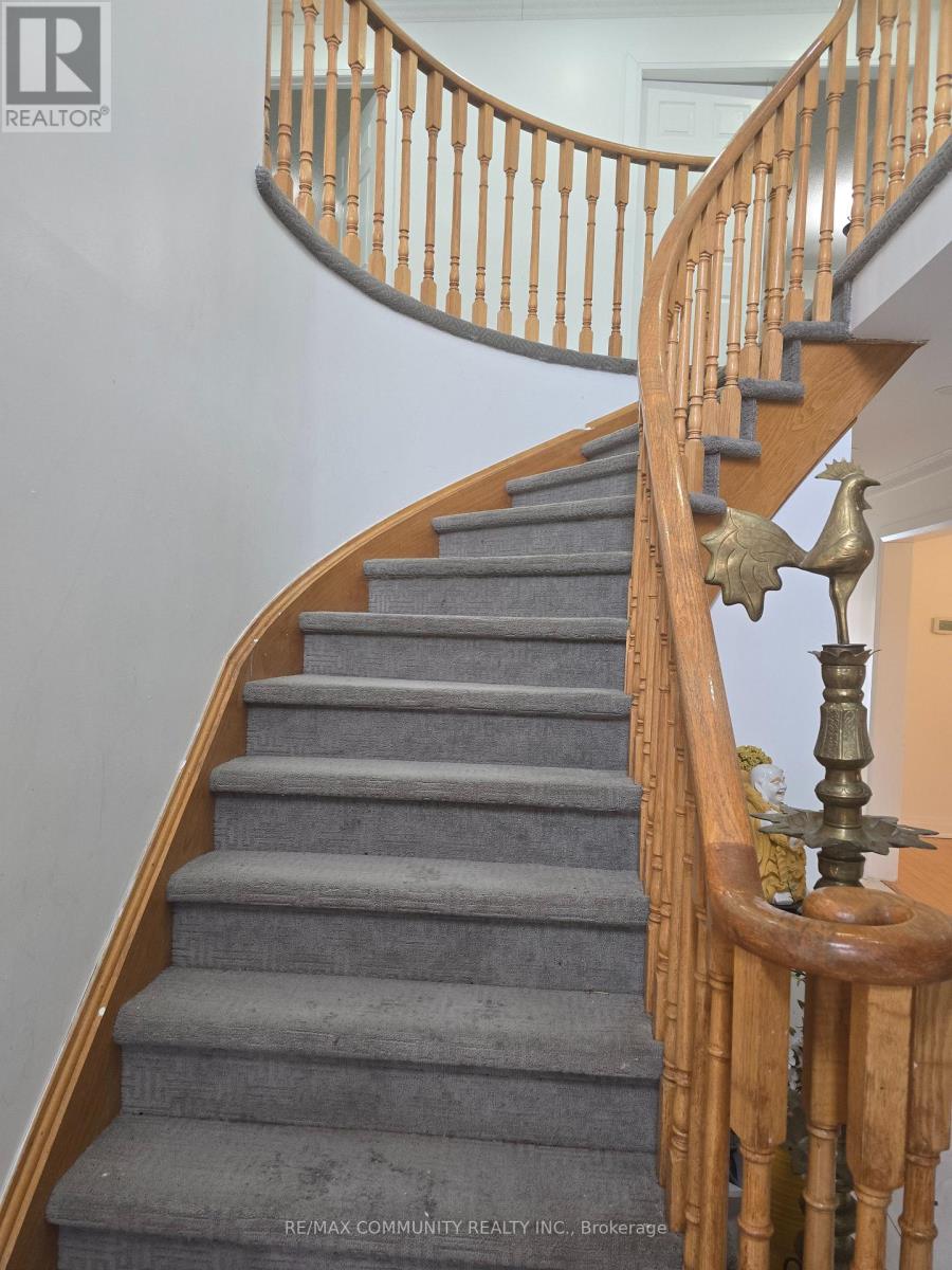 8 Carmichael Drive N, Whitby, Ontario  L1N 9A4 - Photo 11 - E12781588