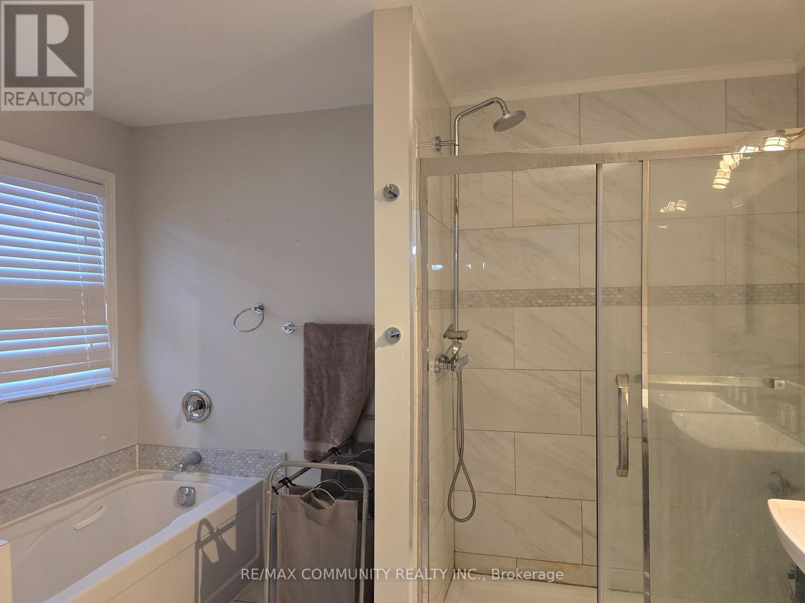 8 Carmichael Drive N, Whitby, Ontario  L1N 9A4 - Photo 14 - E12781588