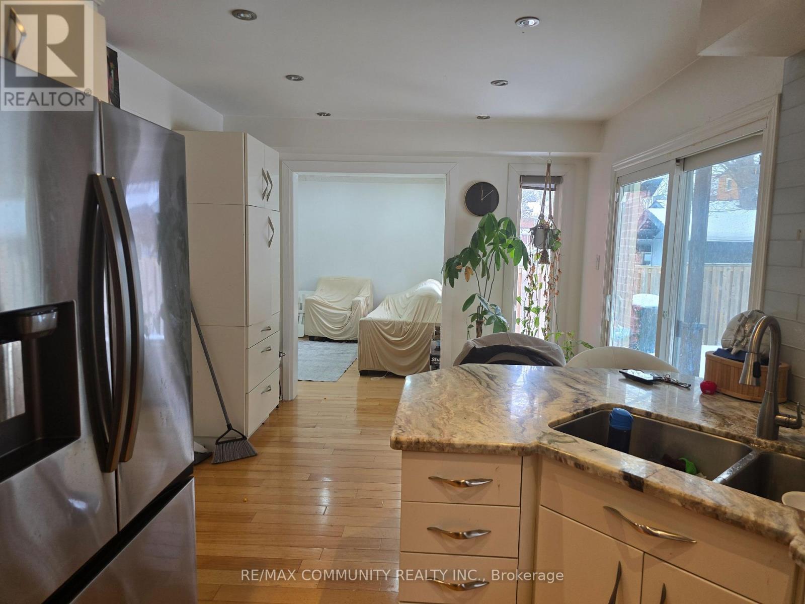 8 Carmichael Drive N, Whitby, Ontario  L1N 9A4 - Photo 6 - E12781588