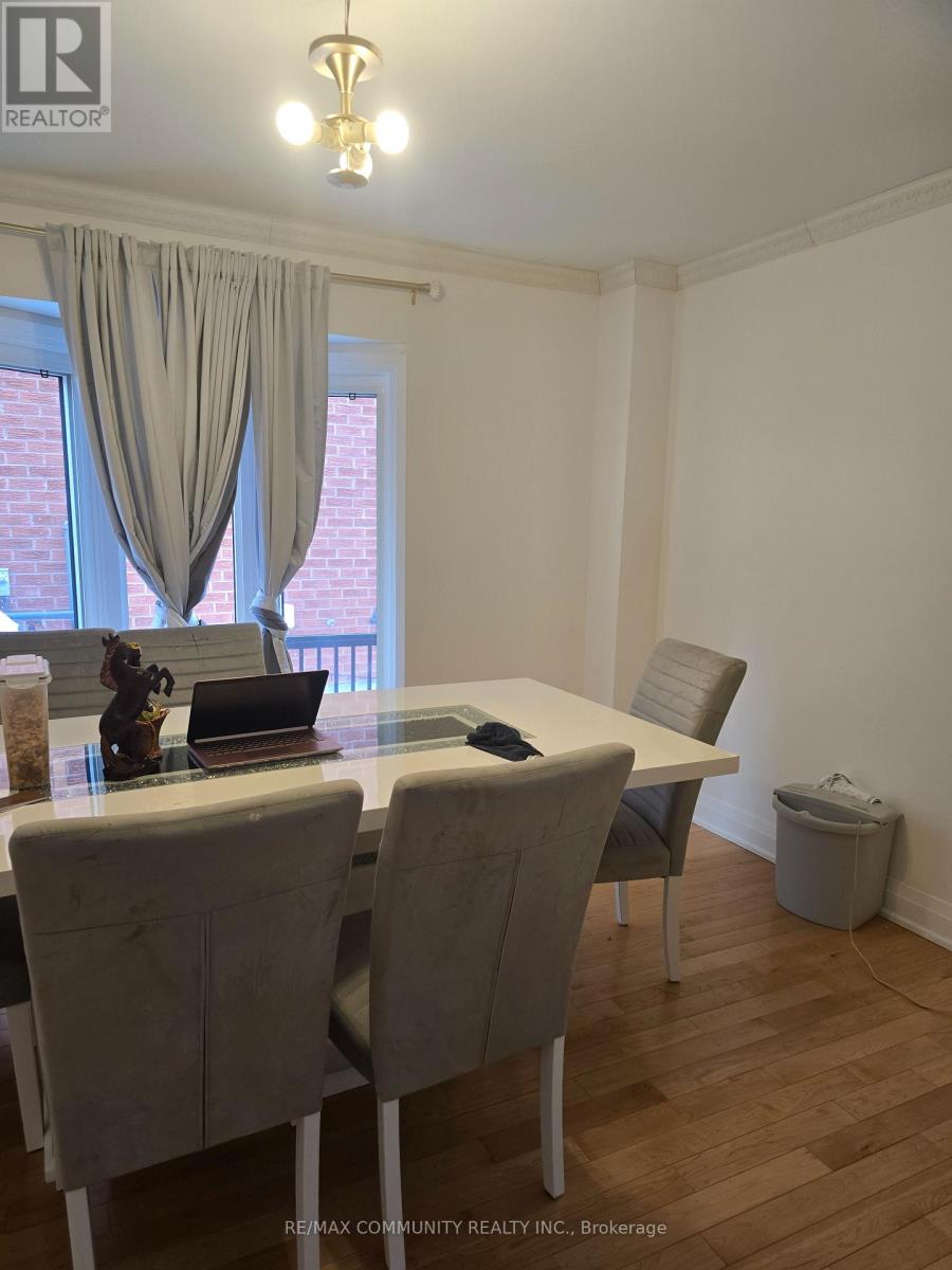 8 Carmichael Drive N, Whitby, Ontario  L1N 9A4 - Photo 9 - E12781588