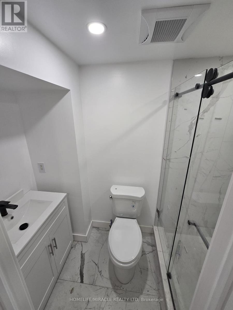 32 Wexford Boulevard, Toronto, Ontario  M1R 1L1 - Photo 5 - E12781594