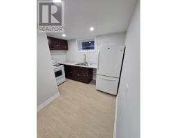 32 WEXFORD BOULEVARD, Toronto, Ontario