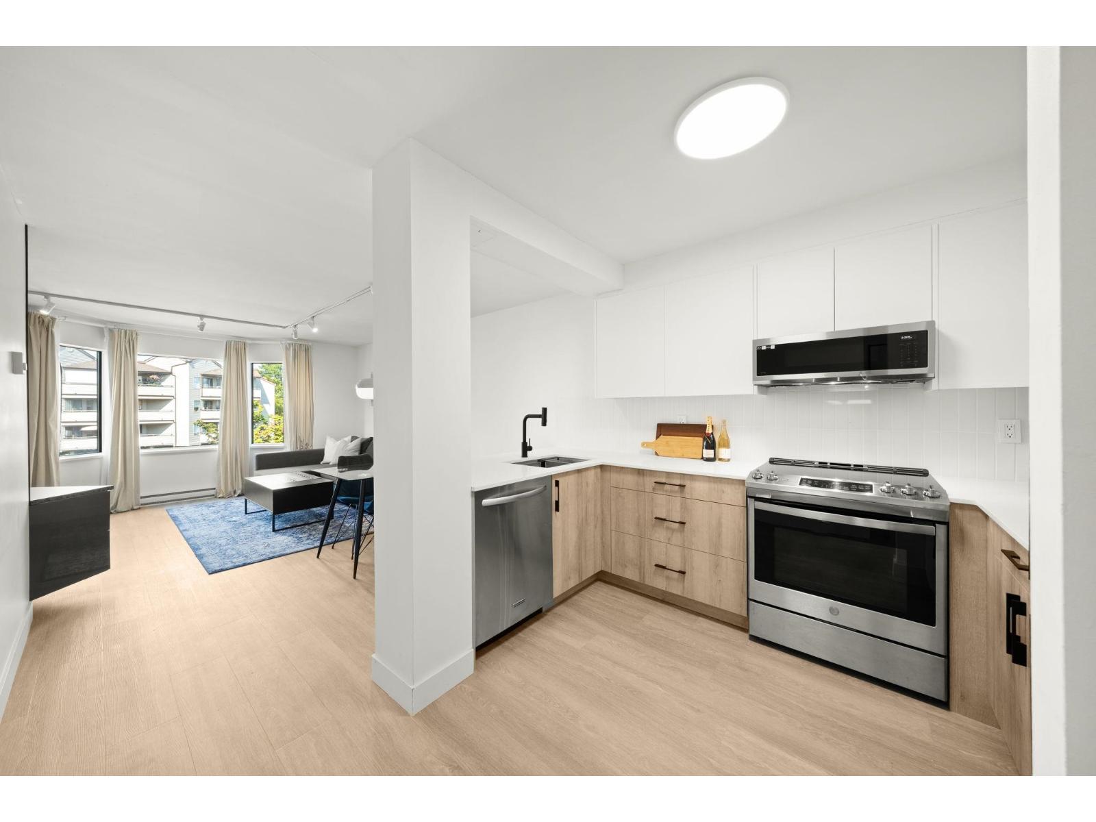 208 5224 204 Street, Langley, British Columbia  V3A 1Z1 - Photo 1 - R3089277