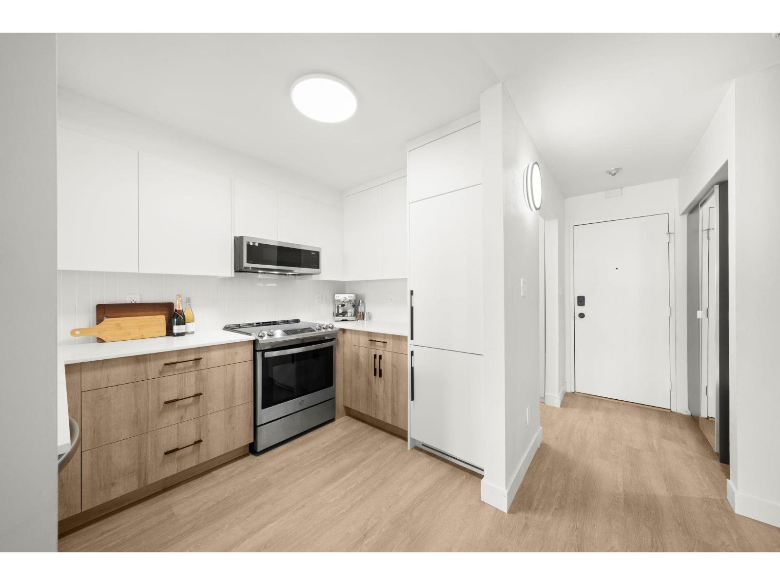 208 5224 204 Street, Langley, British Columbia  V3A 1Z1 - Photo 2 - R3089277