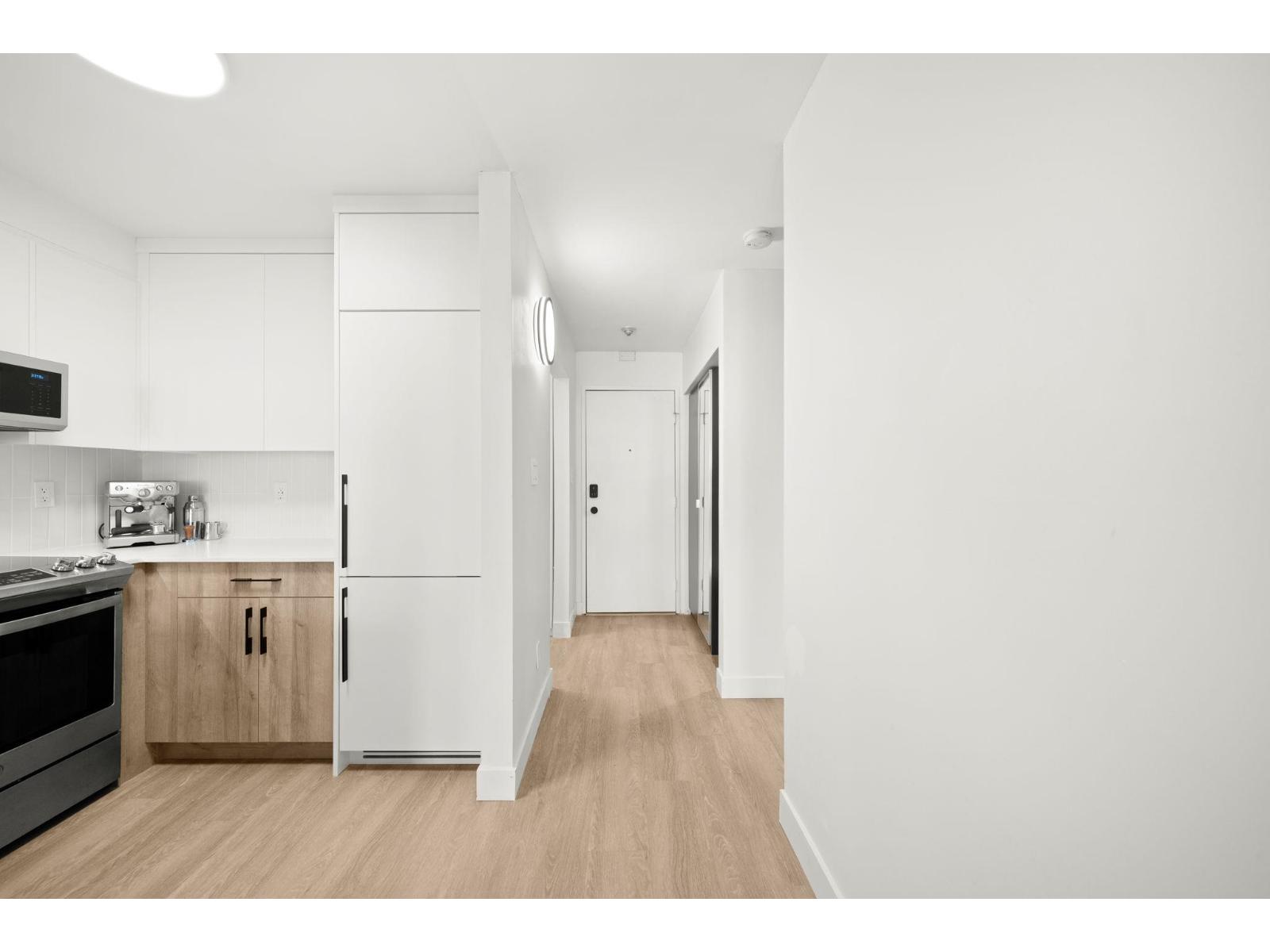 208 5224 204 Street, Langley, British Columbia  V3A 1Z1 - Photo 3 - R3089277