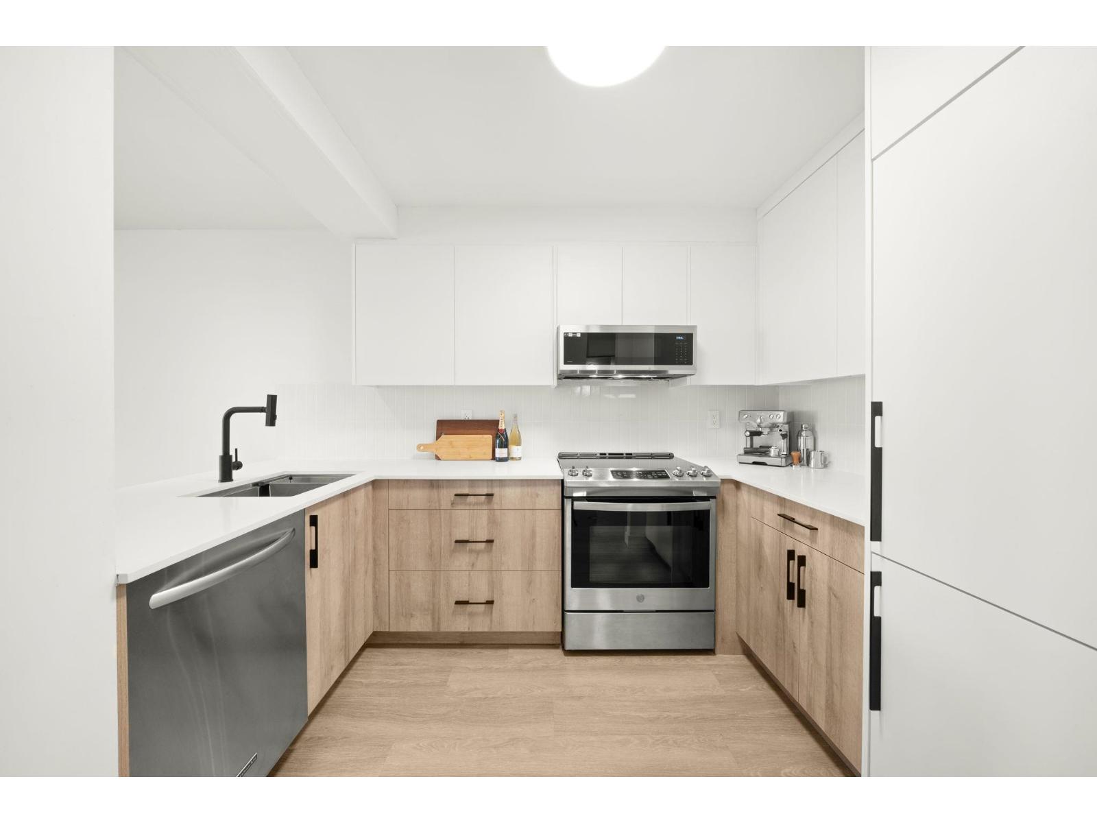 208 5224 204 Street, Langley, British Columbia  V3A 1Z1 - Photo 9 - R3089277