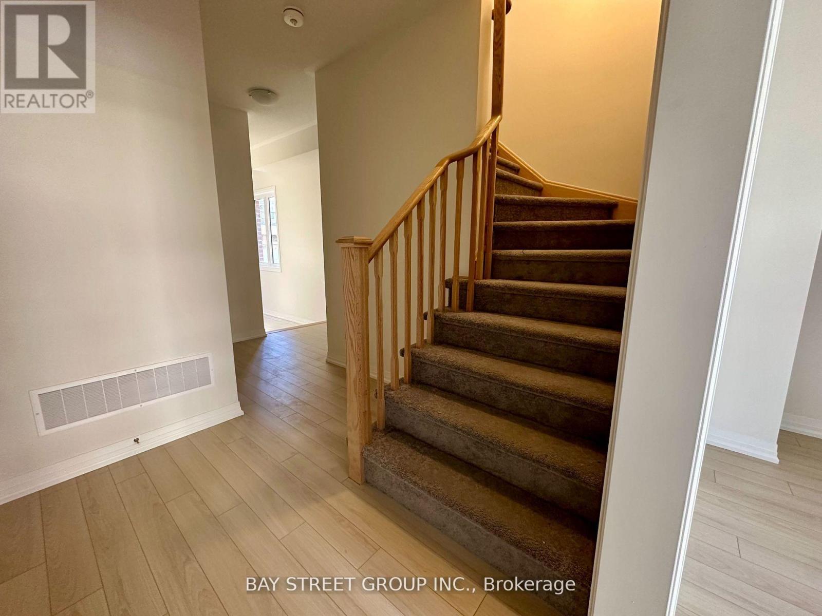 10 Sissons Way, Markham, Ontario  L6B 1R2 - Photo 6 - N12781598