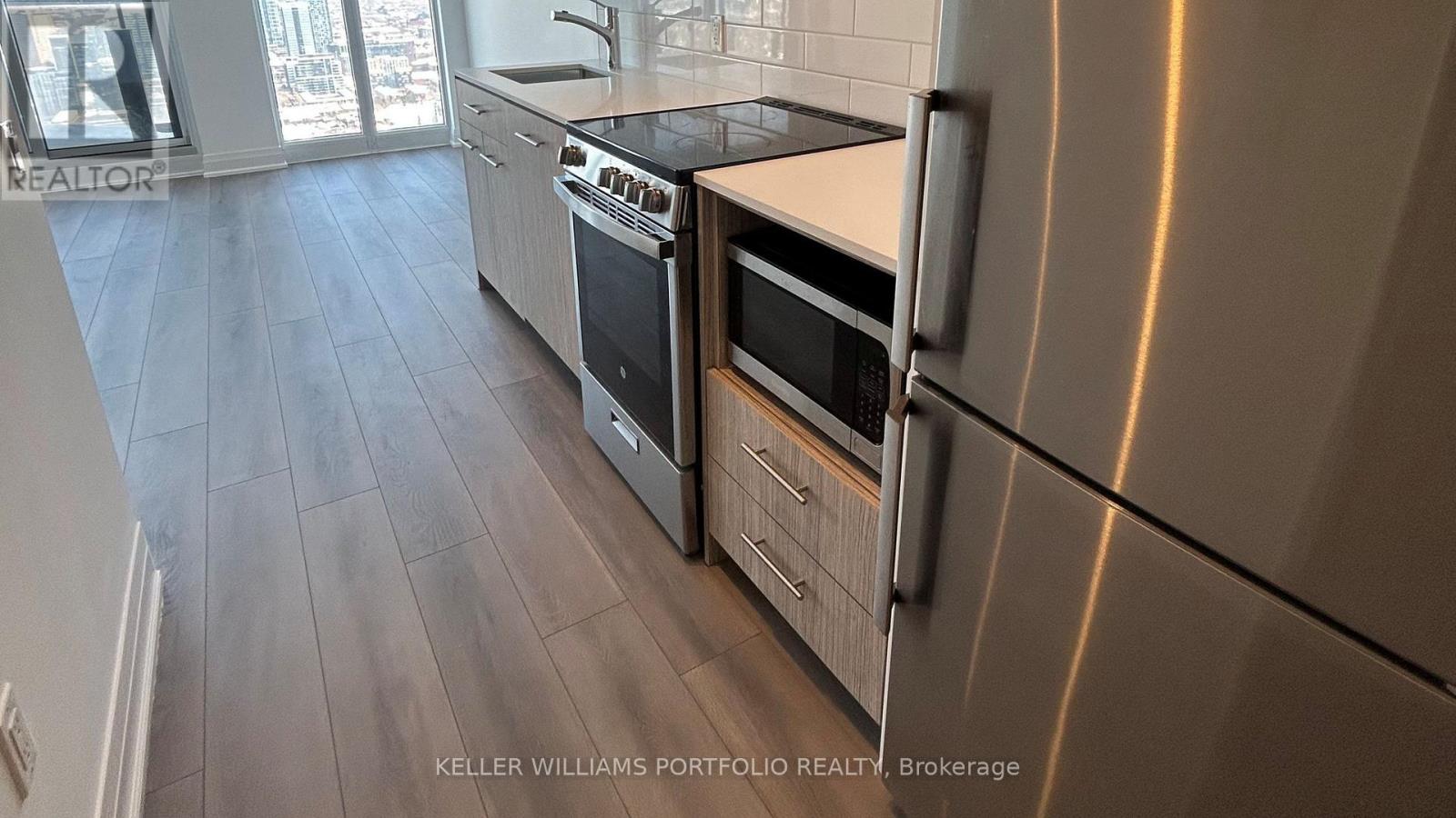 4501 - 251 Jarvis Street, Toronto, Ontario  M5B 0C3 - Photo 2 - C12771320