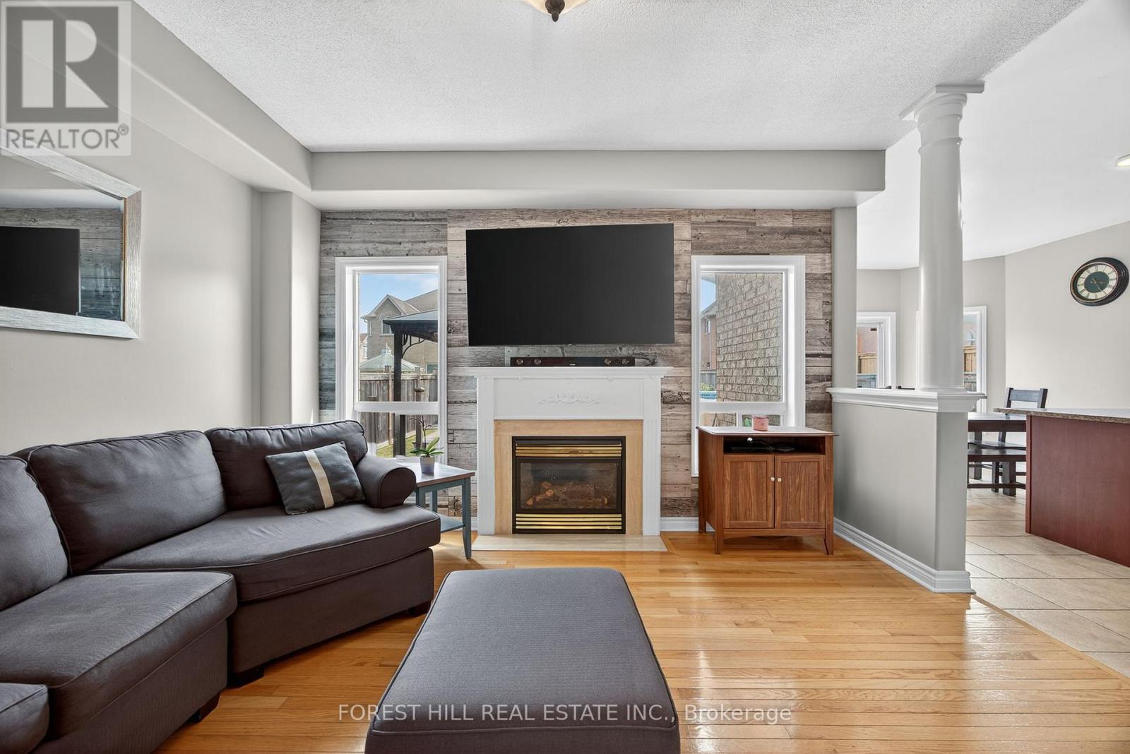 31 Connaught Lane, Barrie, Ontario  L4M 0A6 - Photo 9 - S12781582