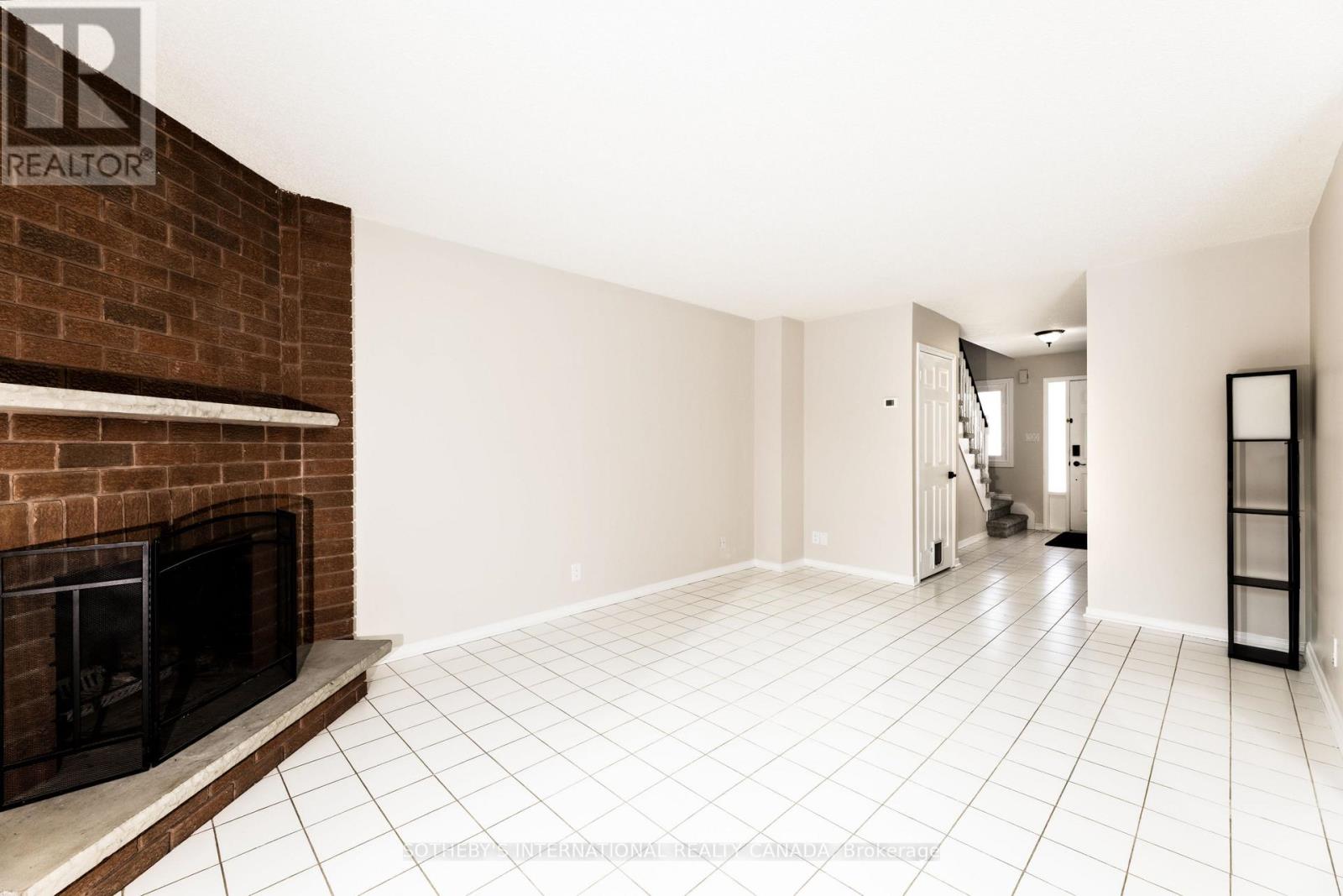 36 Ailsa Drive, Georgina, Ontario  L4P 3N5 - Photo 12 - N12758238