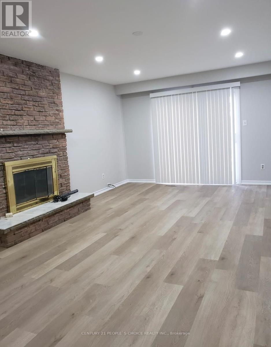 147 Bruce Beer Drive, Brampton, Ontario  L6V 3J2 - Photo 7 - W12781568