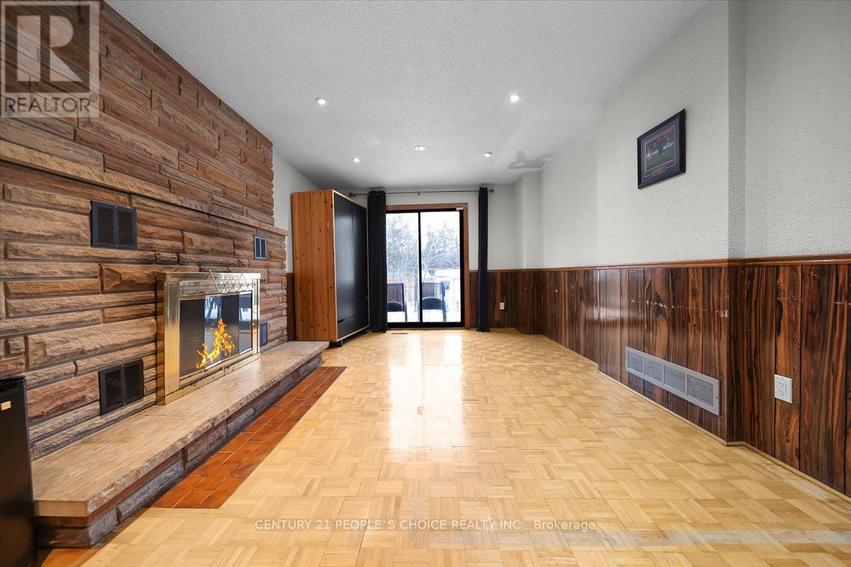 3431 Dorcas Street, Mississauga, Ontario  L4T 1M9 - Photo 13 - W12781576