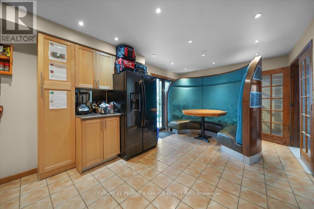 3431 Dorcas Street, Mississauga, Ontario  L4T 1M9 - Photo 18 - W12781576