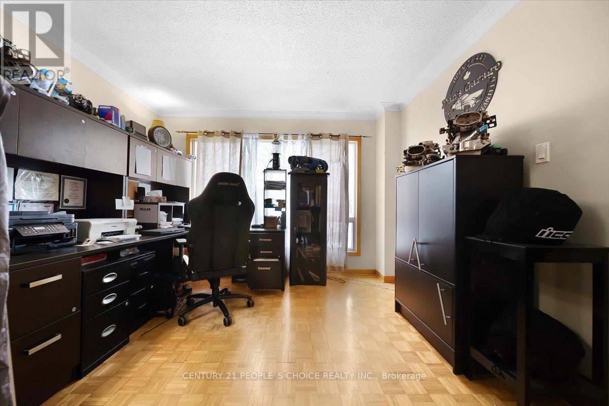 3431 Dorcas Street, Mississauga, Ontario  L4T 1M9 - Photo 7 - W12781576