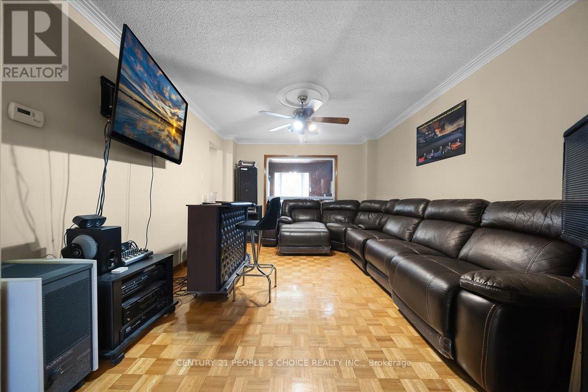 3431 Dorcas Street, Mississauga, Ontario  L4T 1M9 - Photo 8 - W12781576