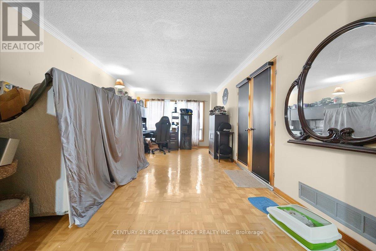 3431 Dorcas Street, Mississauga, Ontario  L4T 1M9 - Photo 9 - W12781576