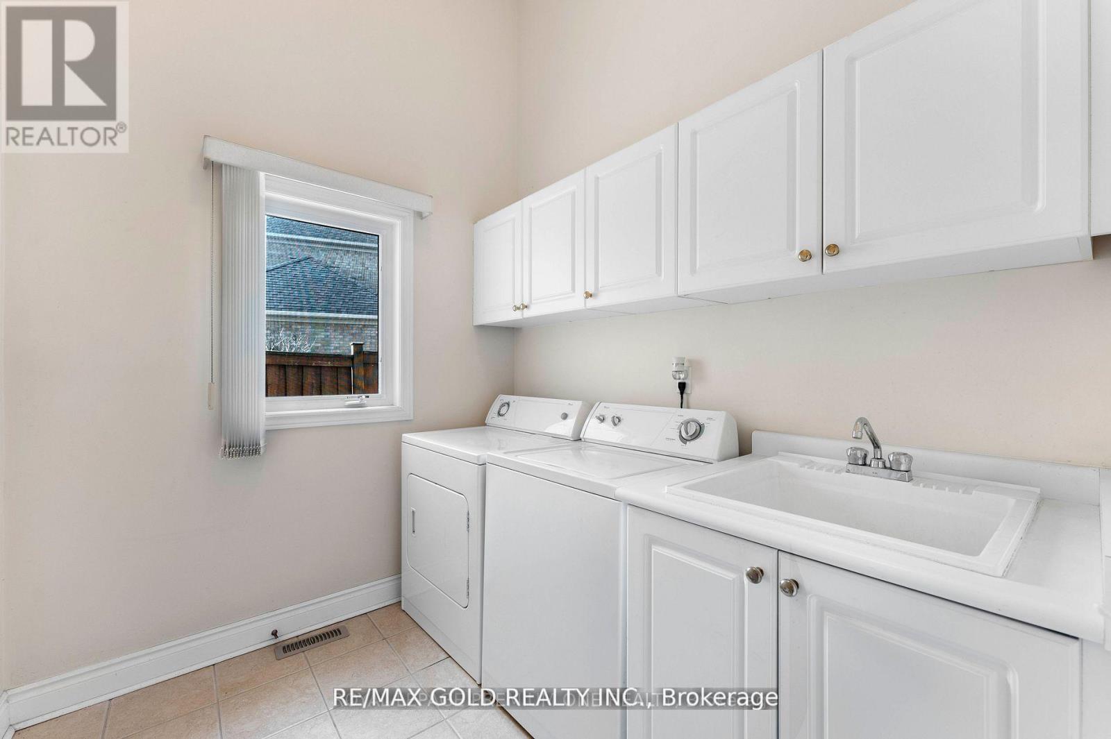 71 Louvain Drive, Brampton, Ontario  L6P 1Y9 - Photo 22 - W12781586