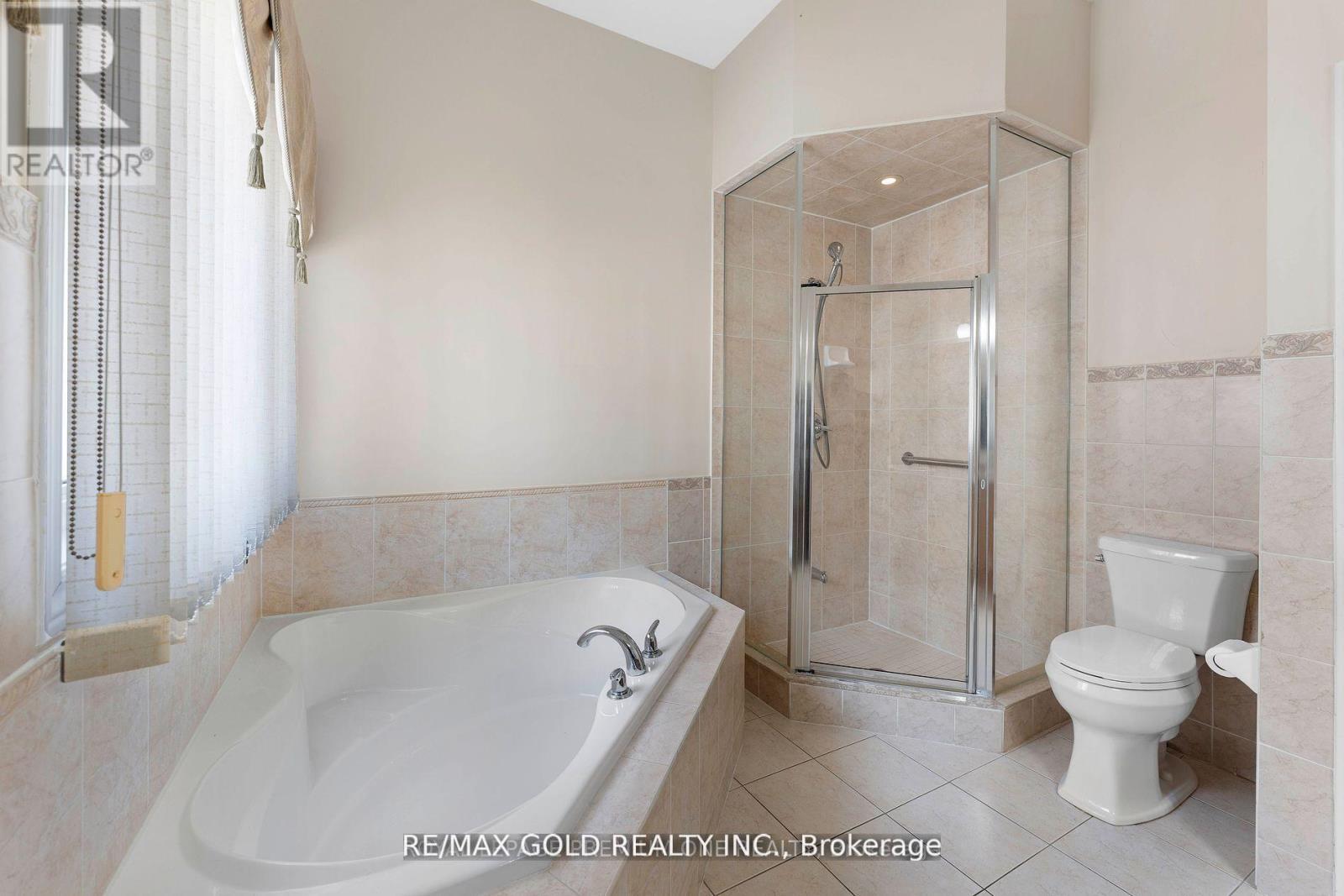 71 Louvain Drive, Brampton, Ontario  L6P 1Y9 - Photo 24 - W12781586