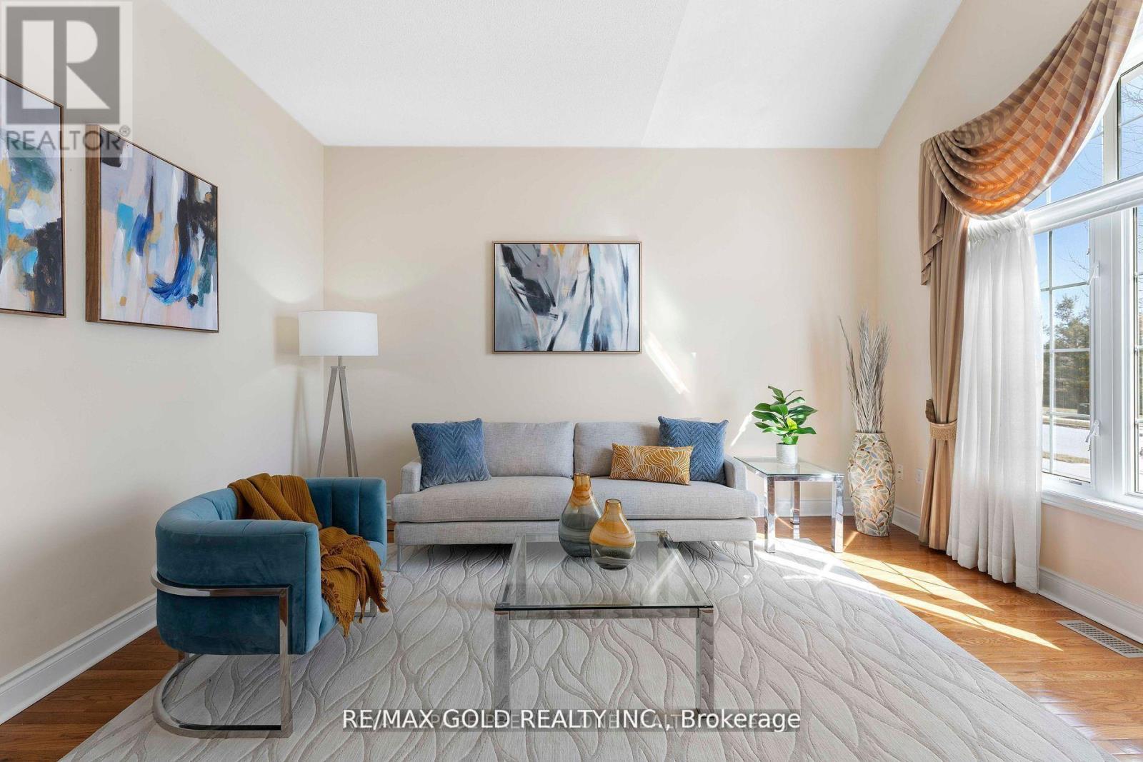 71 Louvain Drive, Brampton, Ontario  L6P 1Y9 - Photo 6 - W12781586