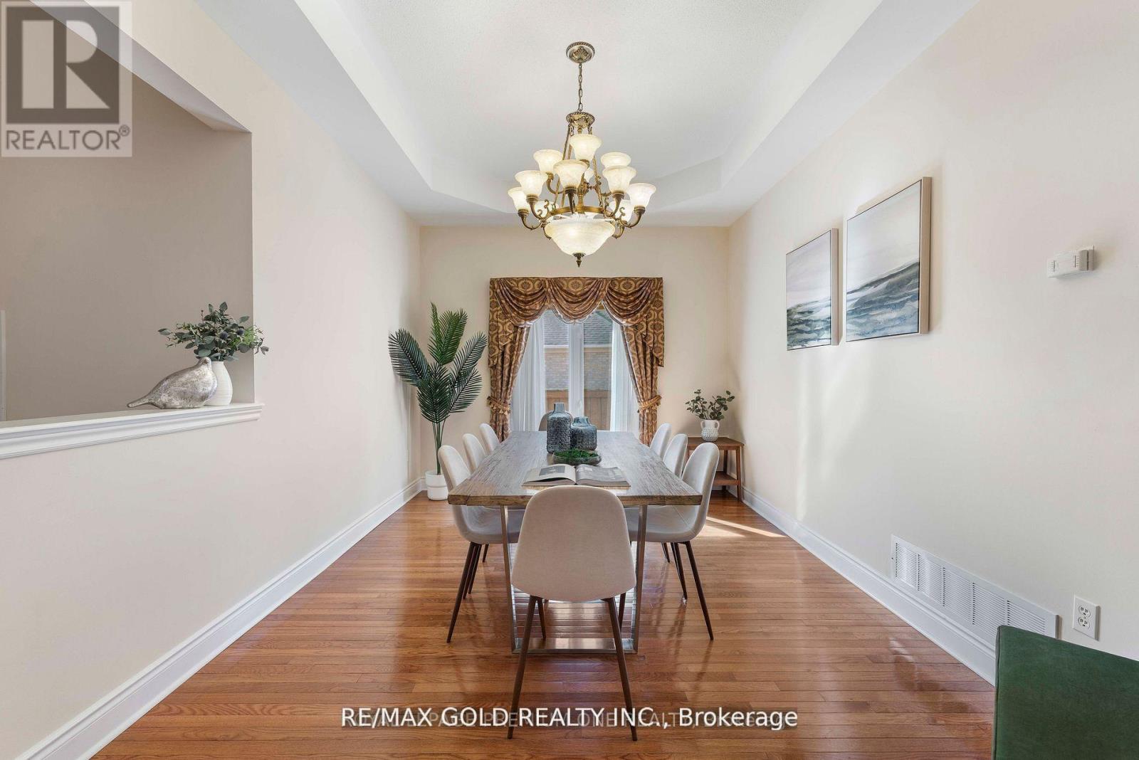 71 Louvain Drive, Brampton, Ontario  L6P 1Y9 - Photo 9 - W12781586