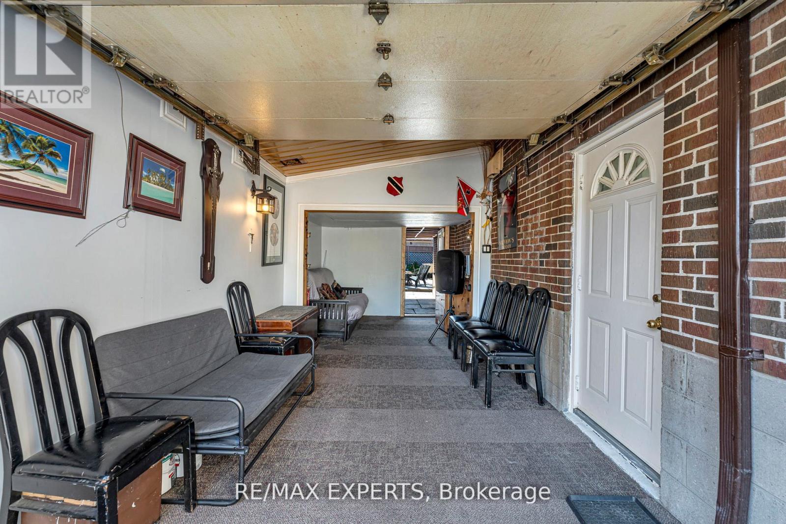 81 Hagar Avenue, Toronto, Ontario  M6N 3V3 - Photo 4 - W12781600