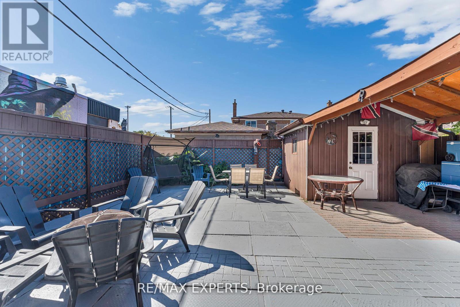 81 Hagar Avenue, Toronto, Ontario  M6N 3V3 - Photo 47 - W12781600