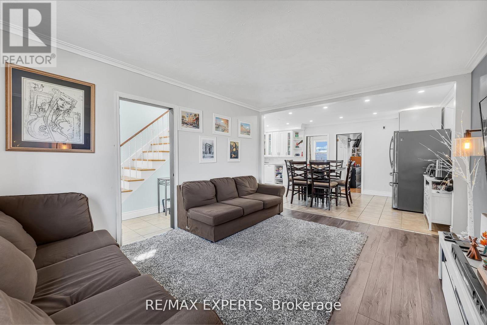 81 Hagar Avenue, Toronto, Ontario  M6N 3V3 - Photo 8 - W12781600