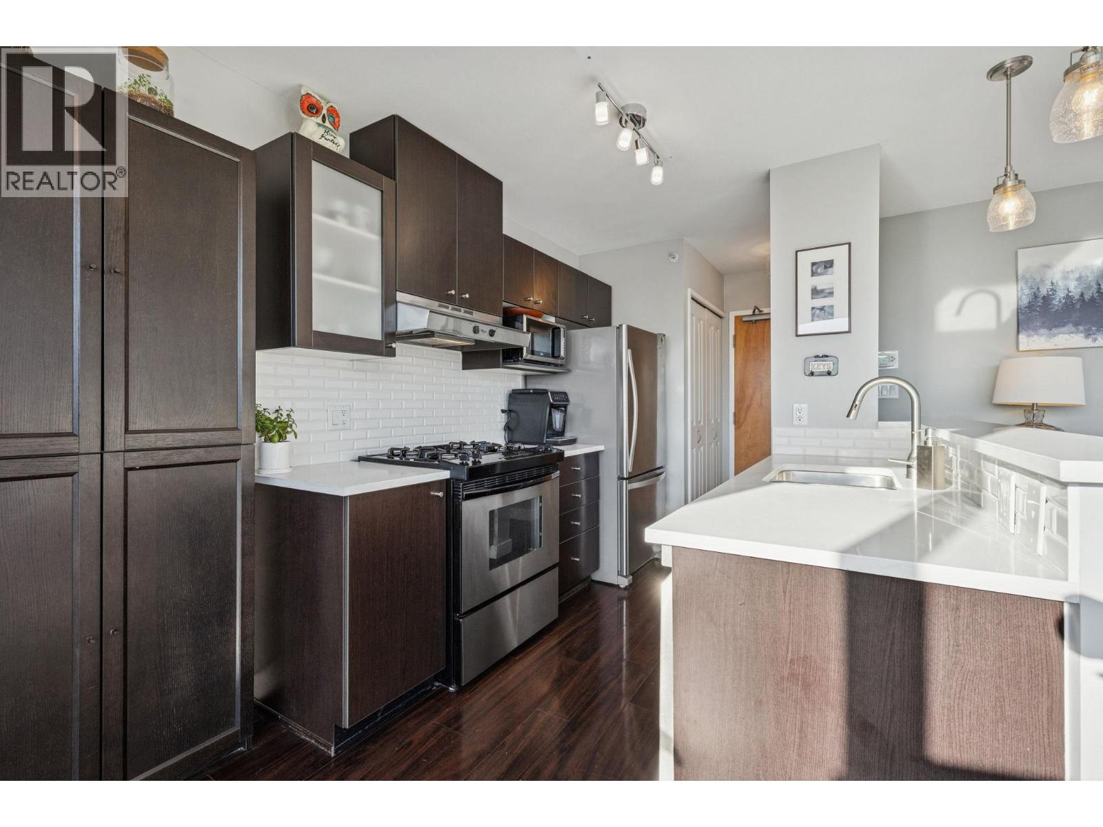 1001 124 W 1st Street, North Vancouver, British Columbia  V7M 3N3 - Photo 5 - R3089115