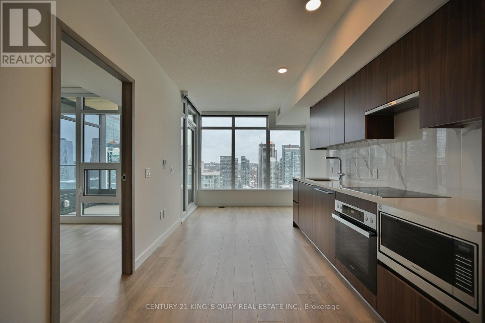 4012 - 1 Concord Cityplace Way, Toronto, Ontario  M5V 0X3 - Photo 2 - C12781310