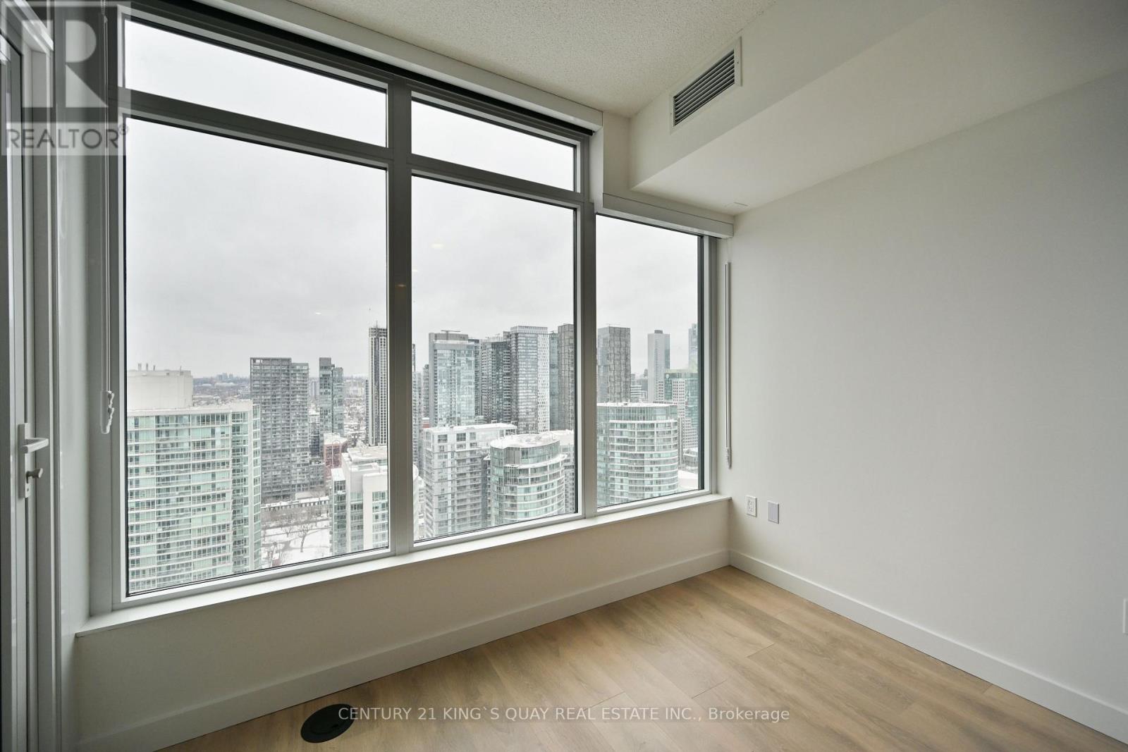 4012 - 1 Concord Cityplace Way, Toronto, Ontario  M5V 0X3 - Photo 3 - C12781310