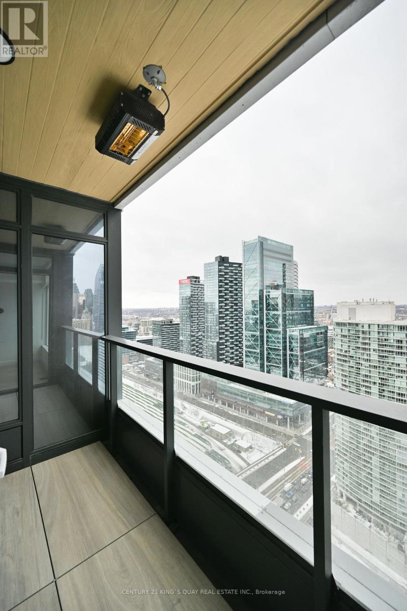 4012 - 1 Concord Cityplace Way, Toronto, Ontario  M5V 0X3 - Photo 5 - C12781310