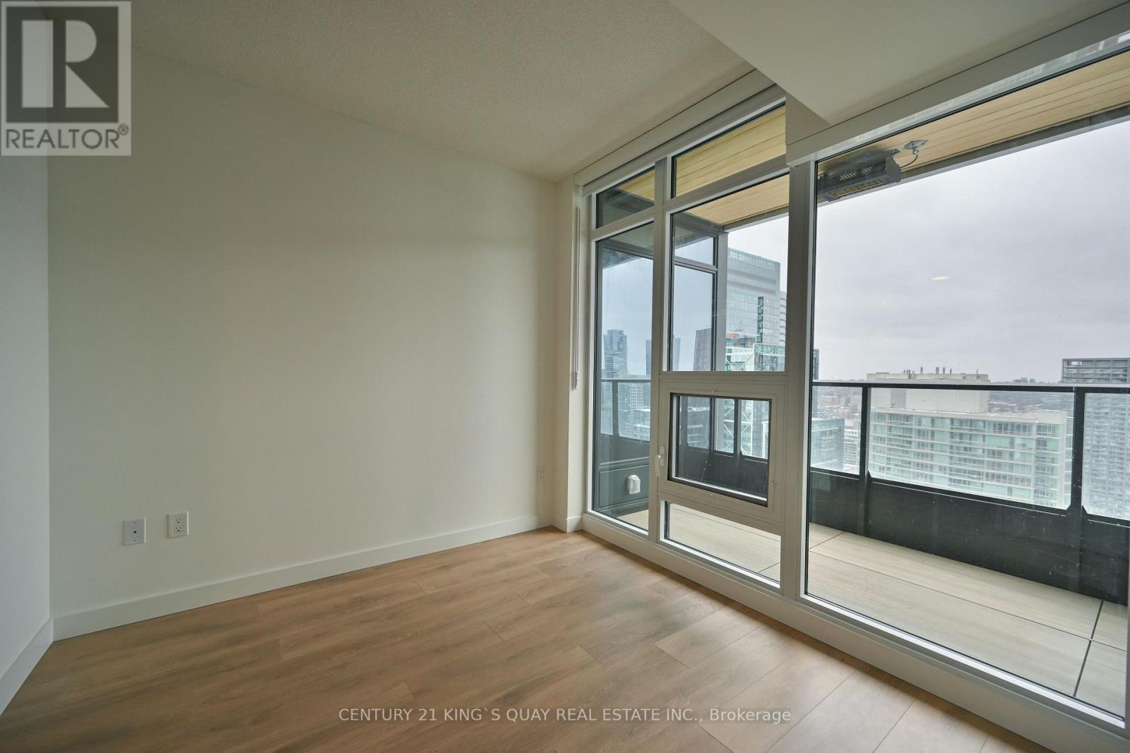 4012 - 1 Concord Cityplace Way, Toronto, Ontario  M5V 0X3 - Photo 9 - C12781310