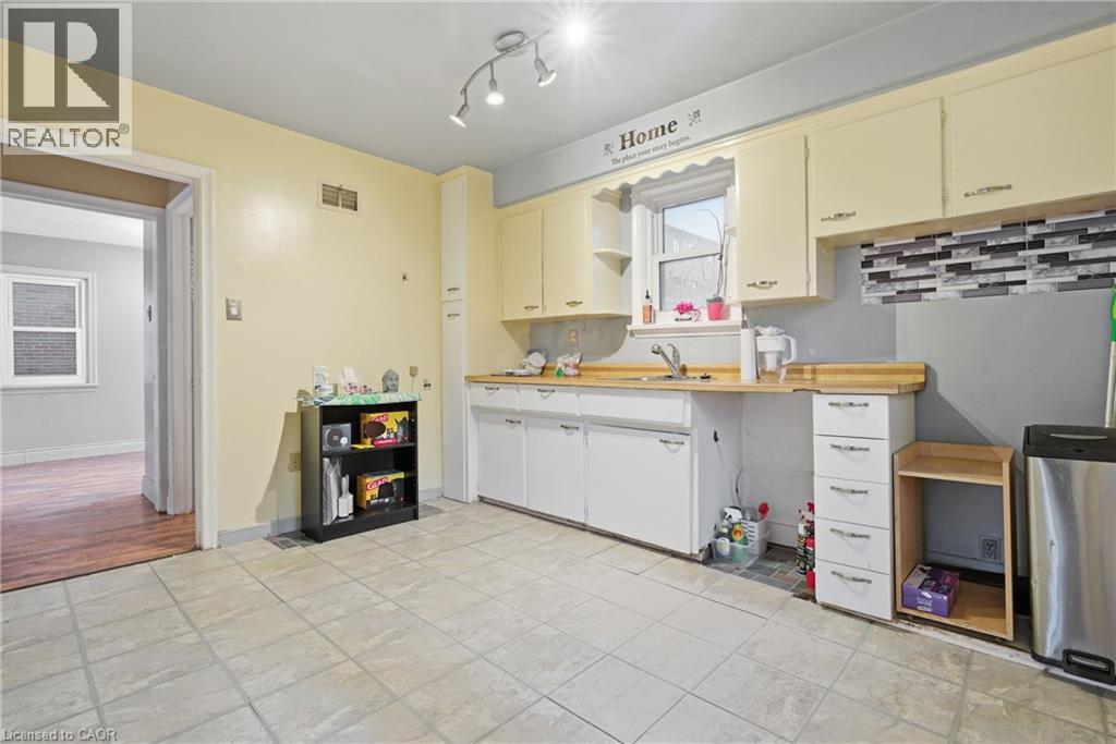 549 Weber Street E, Kitchener, Ontario  N2H 1E9 - Photo 9 - 40798304