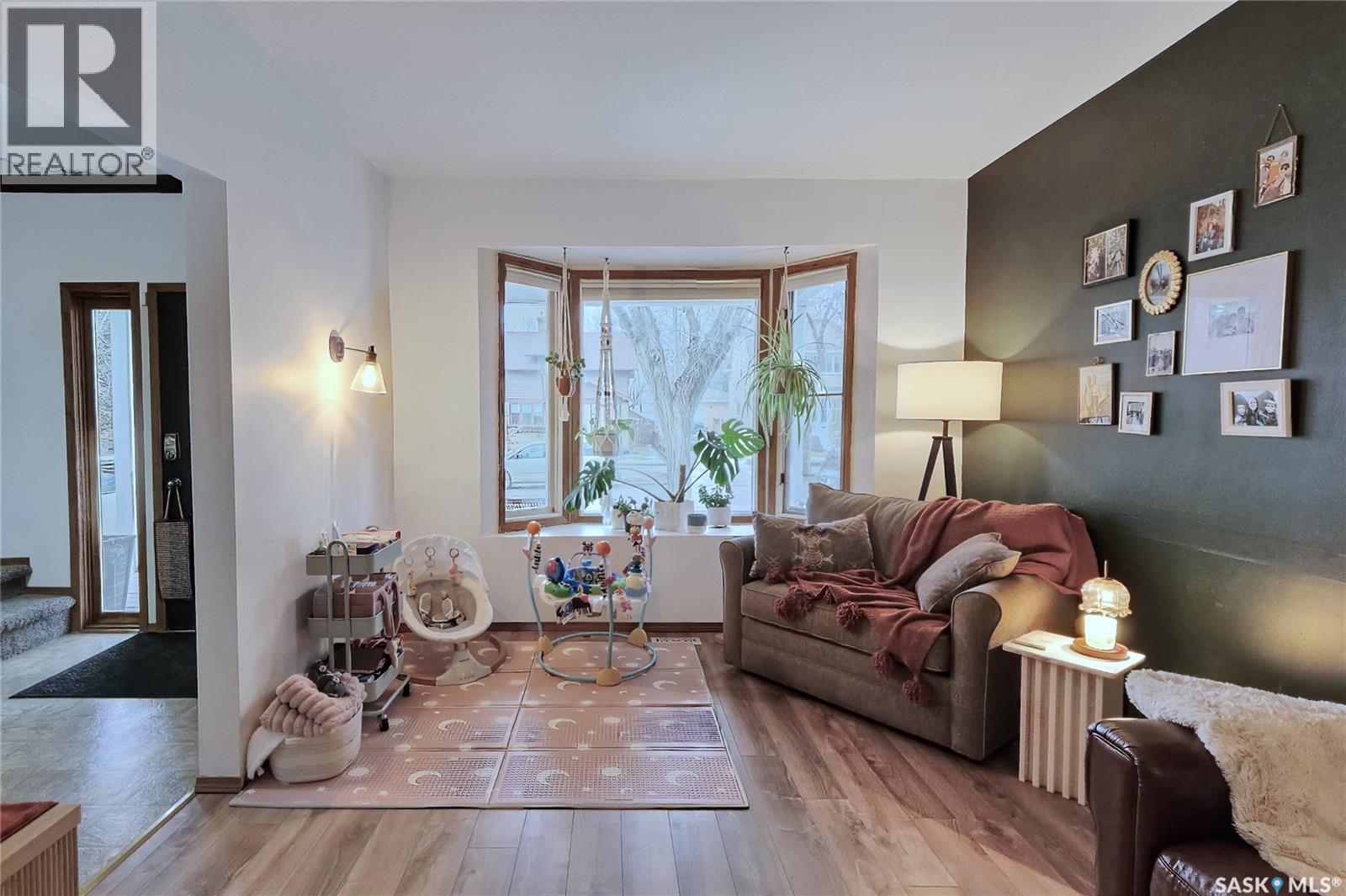 1135 2nd Avenue Nw, Moose Jaw, Saskatchewan  S6H 3R4 - Photo 3 - SK028185