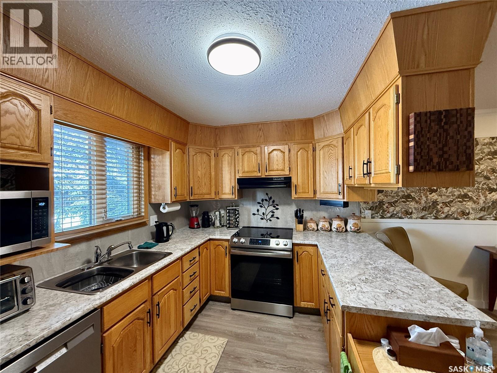 103 2013 Arlington Avenue, Saskatoon, Saskatchewan  S7J 2H6 - Photo 3 - SK028219