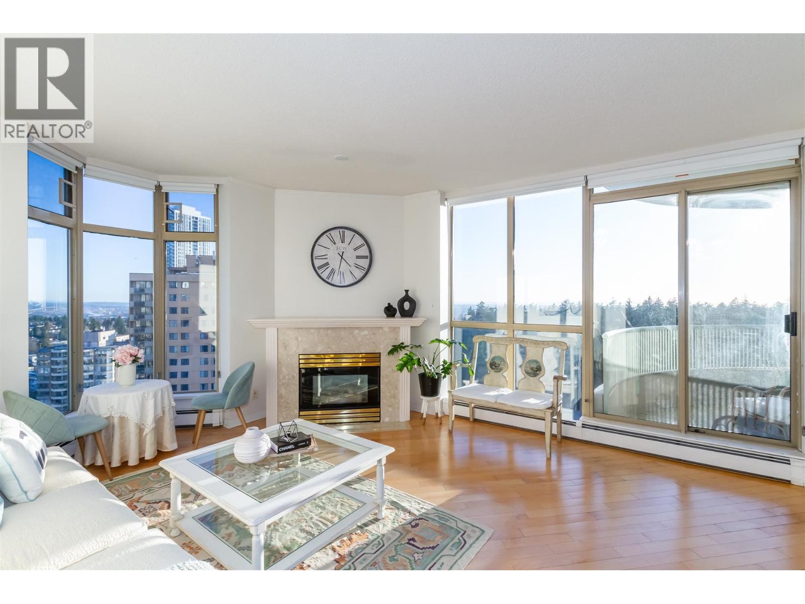 2302 6188 Patterson Avenue, Burnaby, British Columbia  V5H 2N1 - Photo 2 - R3088890