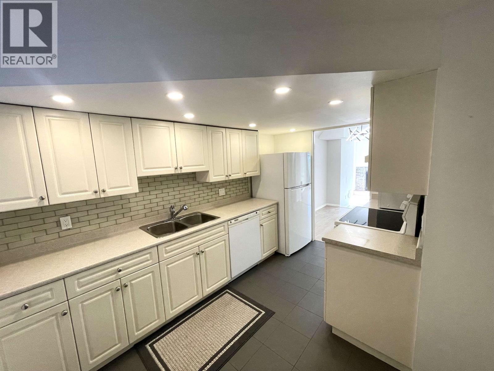 8132 Laval Place, Vancouver, British Columbia  V5S 4B2 - Photo 7 - R3088937