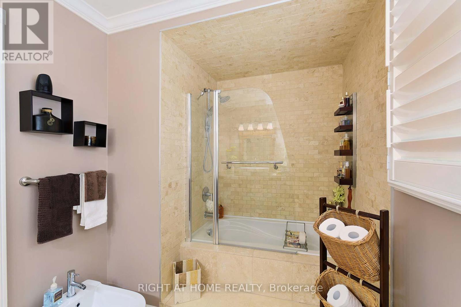 70 Bellona Street, Vaughan, Ontario  L4L 6R4 - Photo 35 - N12529364