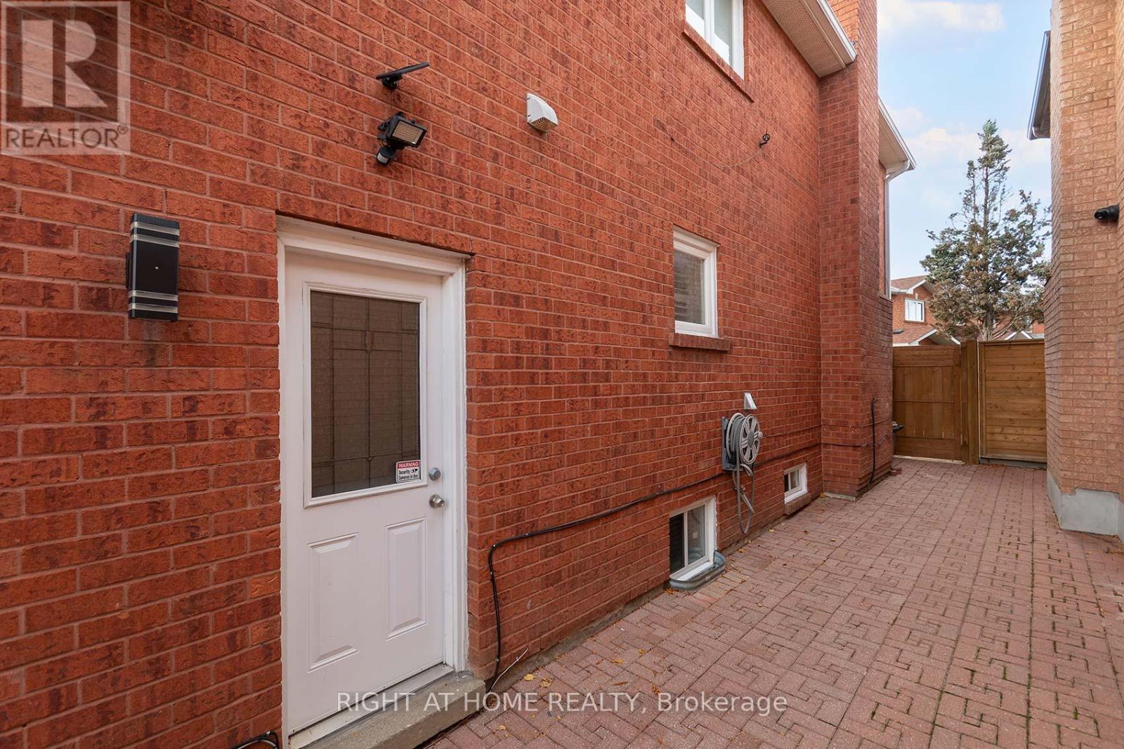 70 Bellona Street, Vaughan, Ontario  L4L 6R4 - Photo 48 - N12529364