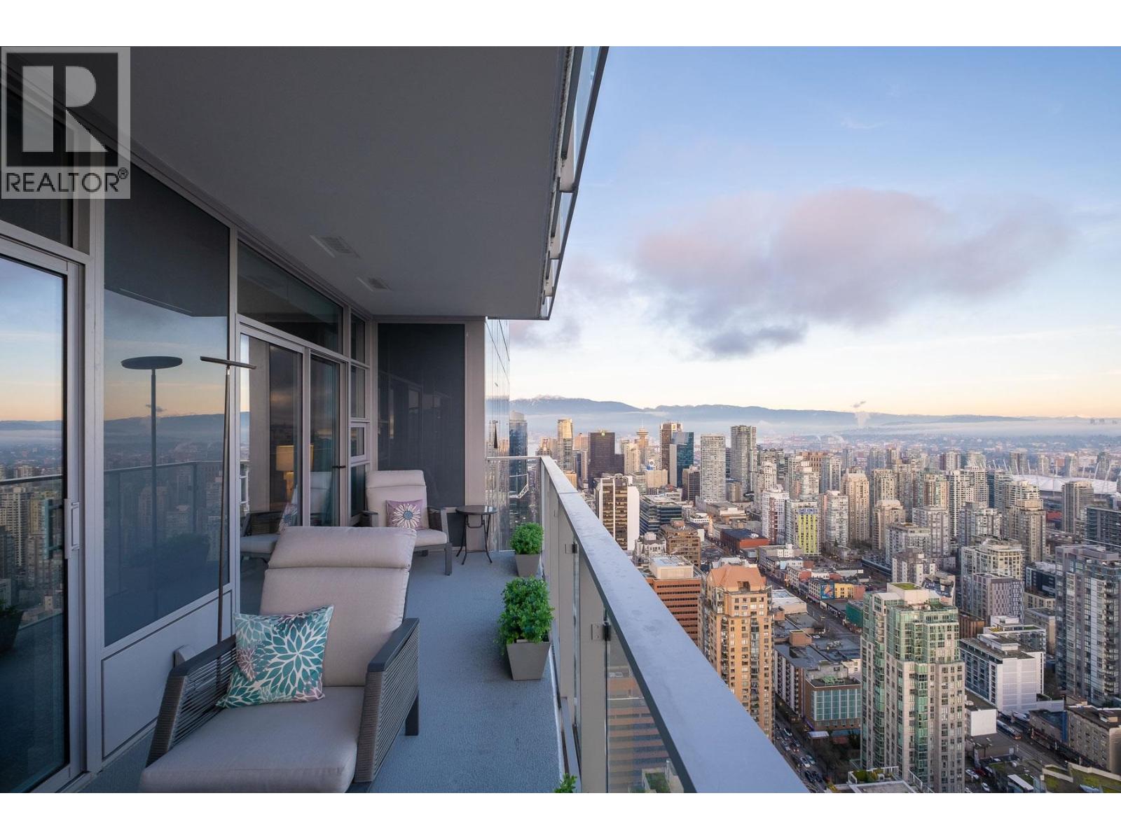 5205 1289 Hornby Street, Vancouver, British Columbia  V6Z 0G7 - Photo 4 - R3089242