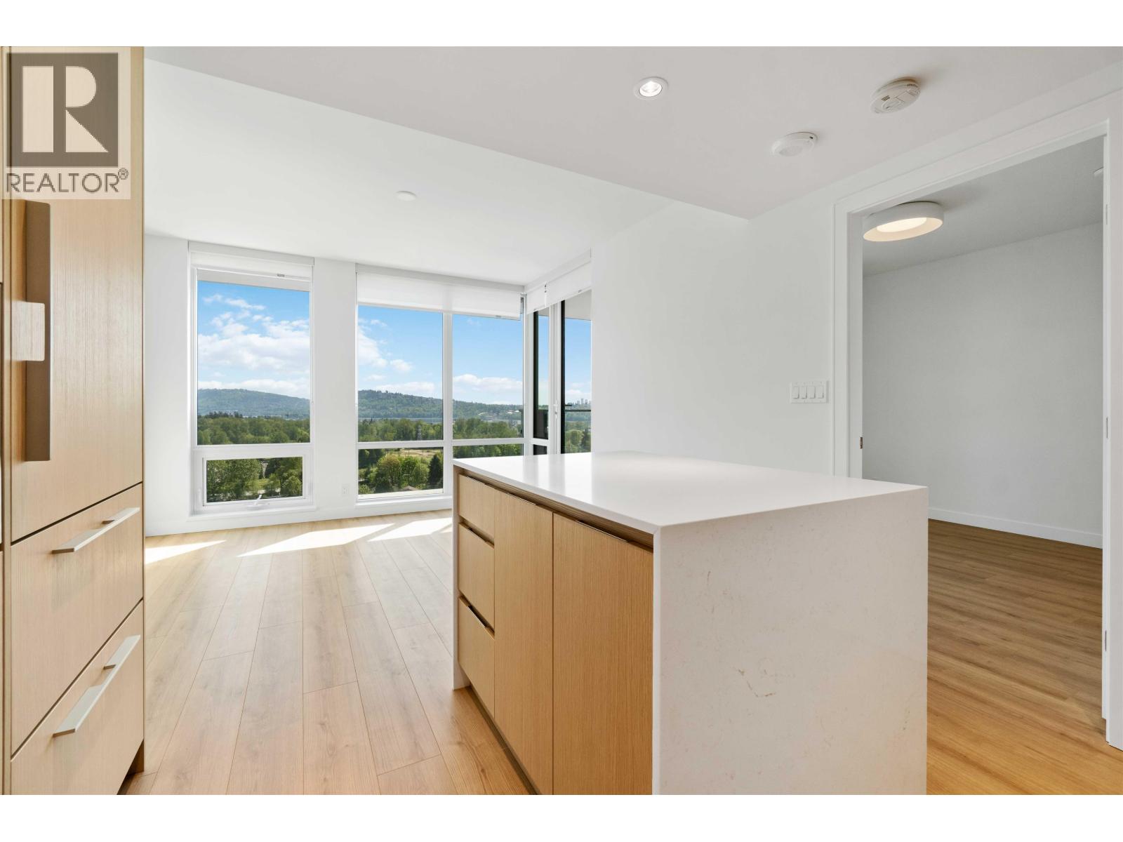 2304 1500 Fern Street, North Vancouver, British Columbia  V7J 0E6 - Photo 13 - R3089268