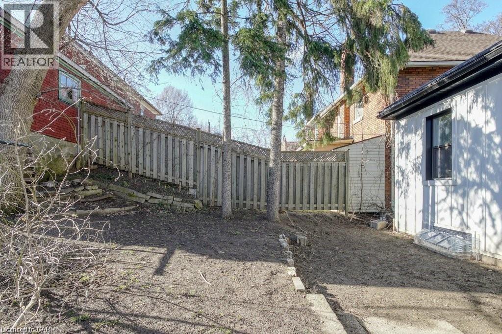 57 Chestnut Street, Kitchener, Ontario  N2H 1T7 - Photo 12 - 40804609