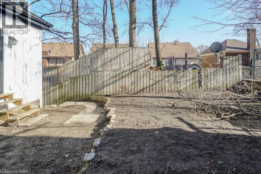 57 Chestnut Street, Kitchener, Ontario  N2H 1T7 - Photo 15 - 40804609