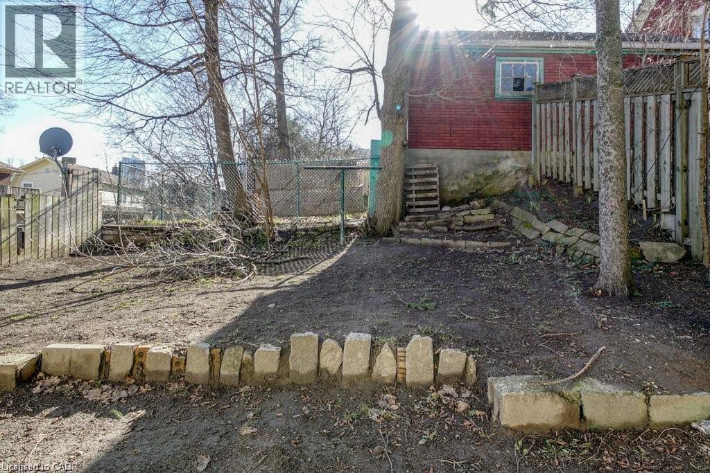 57 Chestnut Street, Kitchener, Ontario  N2H 1T7 - Photo 16 - 40804609