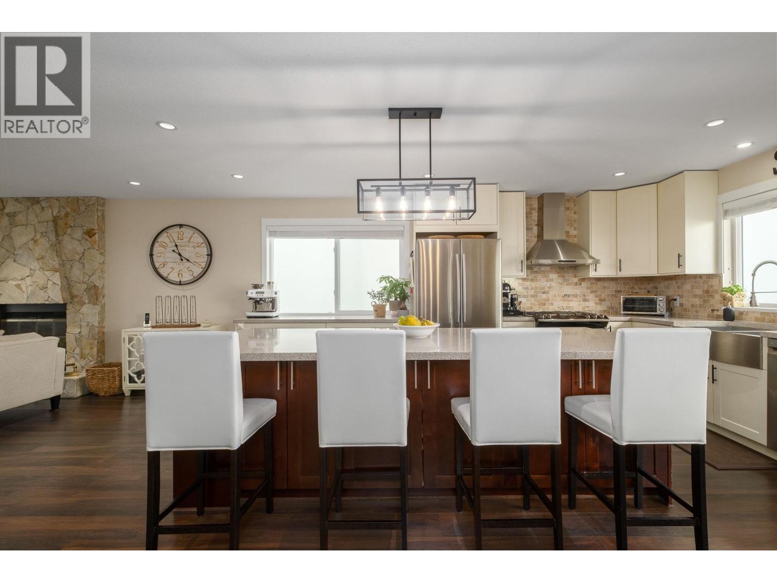 459 CARIBOO CRESCENT, Coquitlam, British Columbia